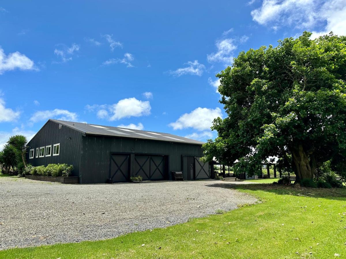 Rustic Barn Farmstay เคริเคริ ภายนอก รูปภาพ